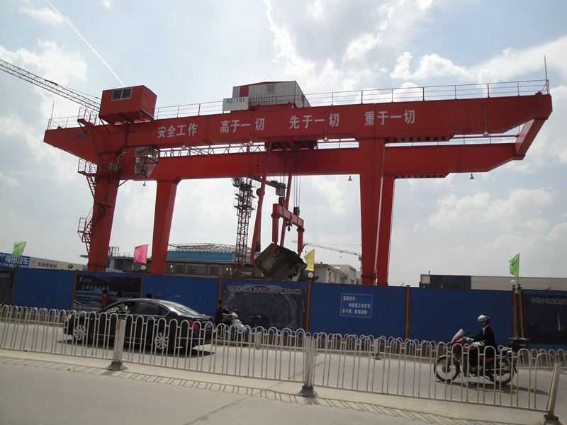 大方集團(tuán)路橋起重機(jī)再獲殊榮！